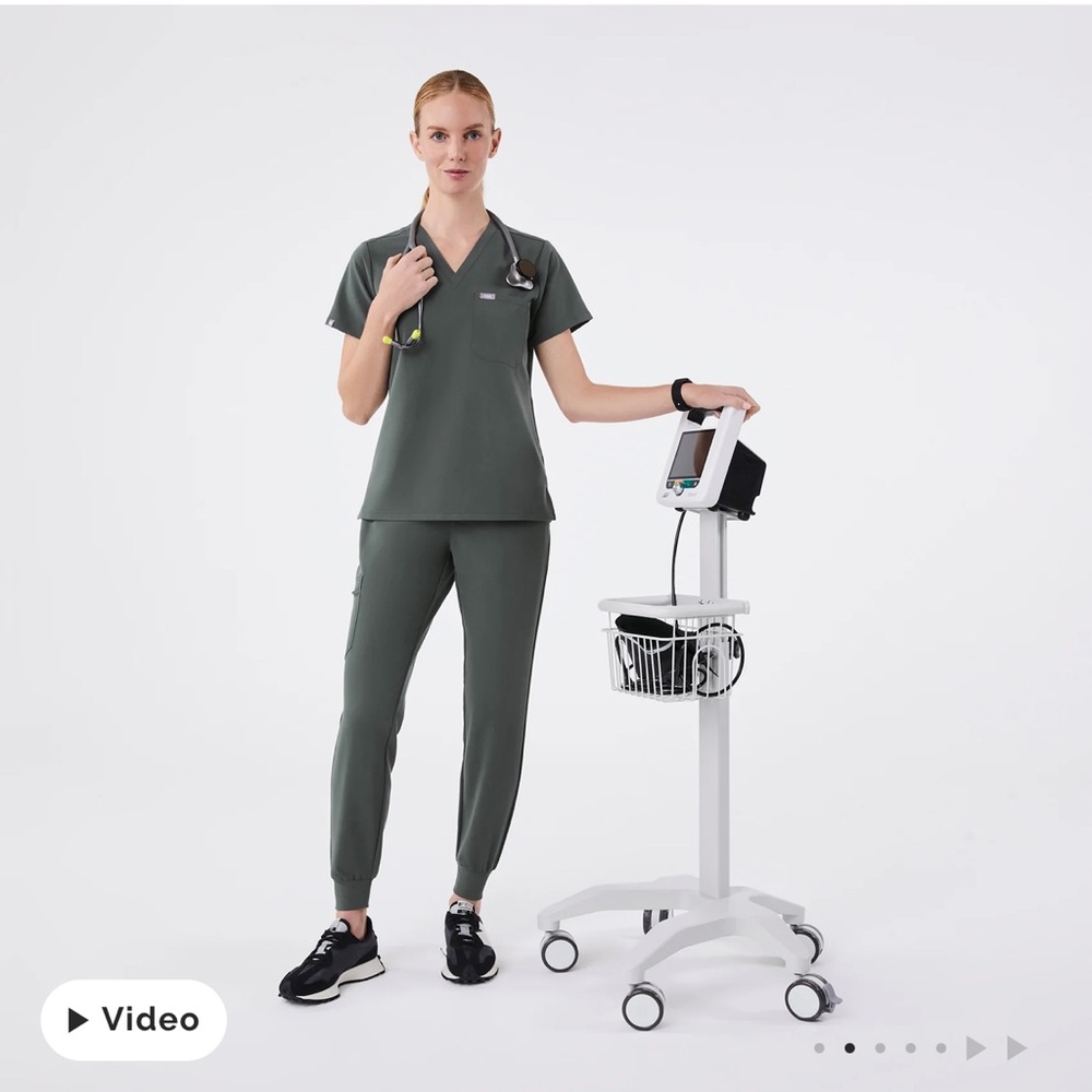 Figs Women's bonsai top Catarina one pocket & Jogger Pants